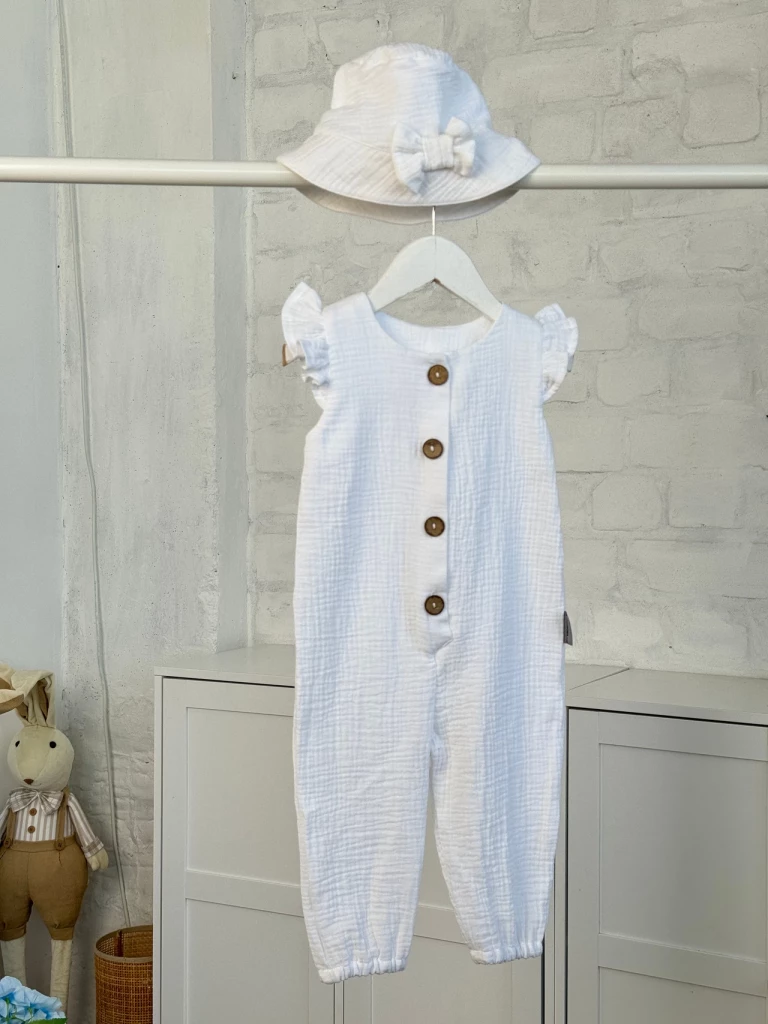Комбинезон из муслина *Белый* + панама с бантиком