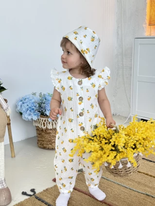 Комбинезон из муслина *Желтый цветочек* + панама с бантиком