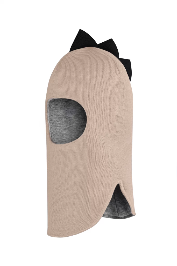 Зимняя шапочка шлем Corona.hm "Мисс Дино" беж золотой