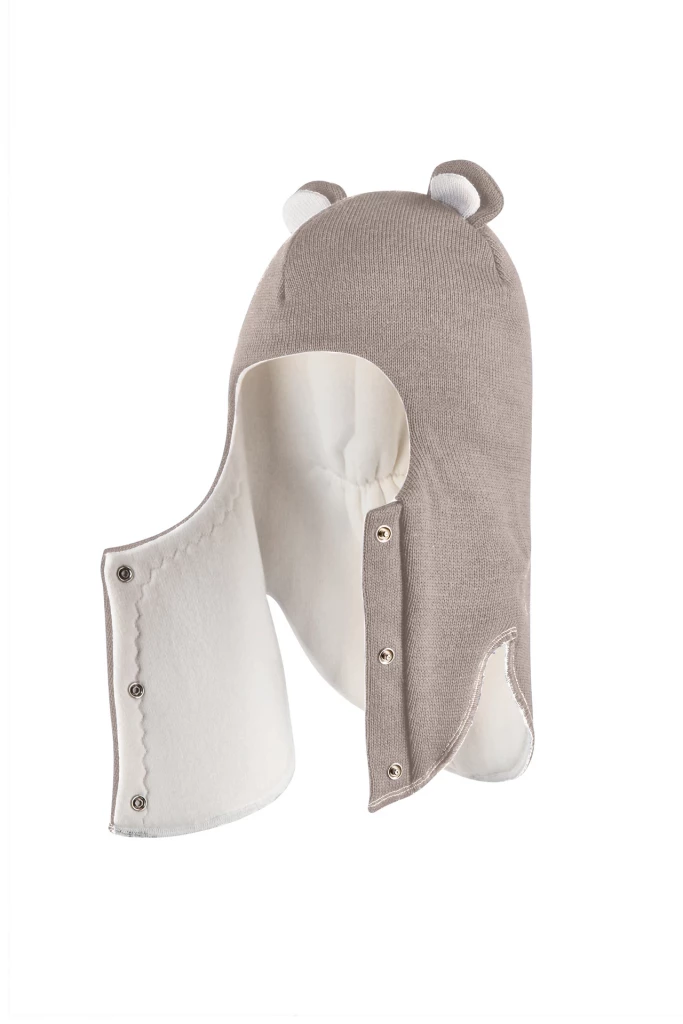 Зимняя шапочка-шлем Corona.hm "Мисс Мишутка" на кнопочках капучино